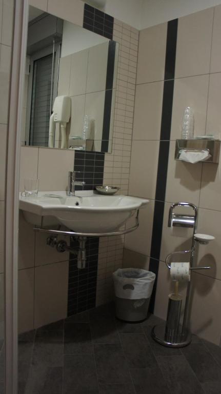 Hotel Le Sorgenti Пополи Екстериор снимка